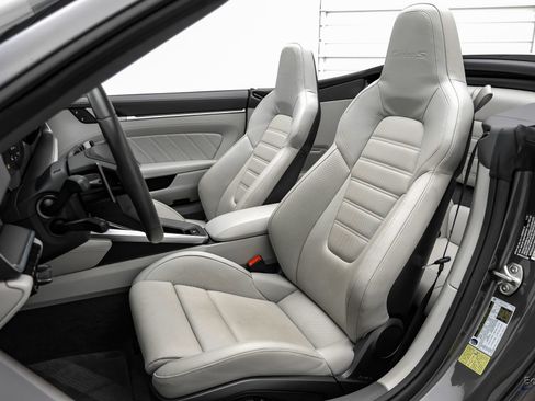 Used 2024 Porsche 911 Turbo S AWD/4WD image 47