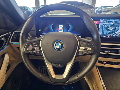 Used 2023 BMW i4 eDrive35 RWD image 11