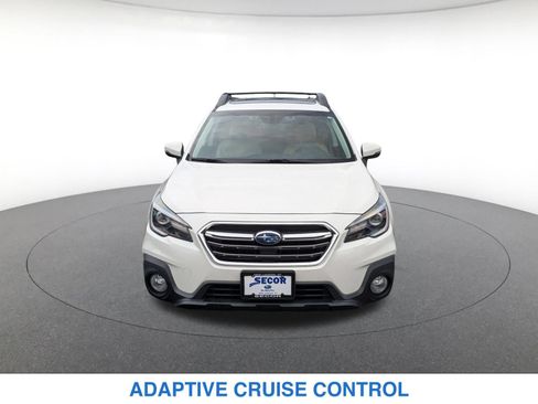 Used 2018 Subaru Outback 2.5i Limited AWD/4WD image 2