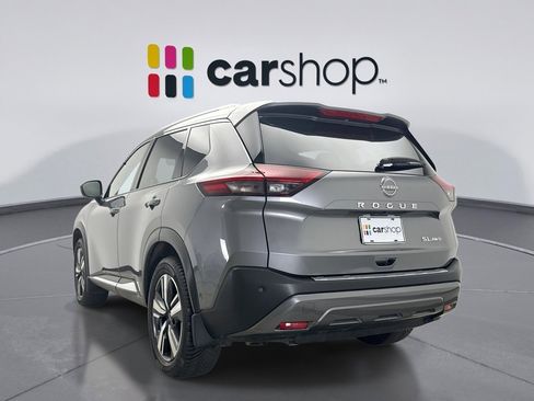 Used 2023 Nissan Rogue SL w/ SL Premium Package image 3