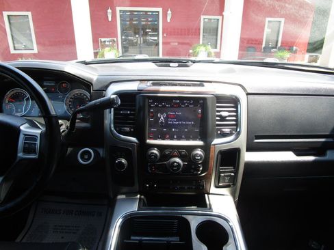 Used 2018 RAM 2500 Laramie w/ Convenience Group AWD/4WD image 7