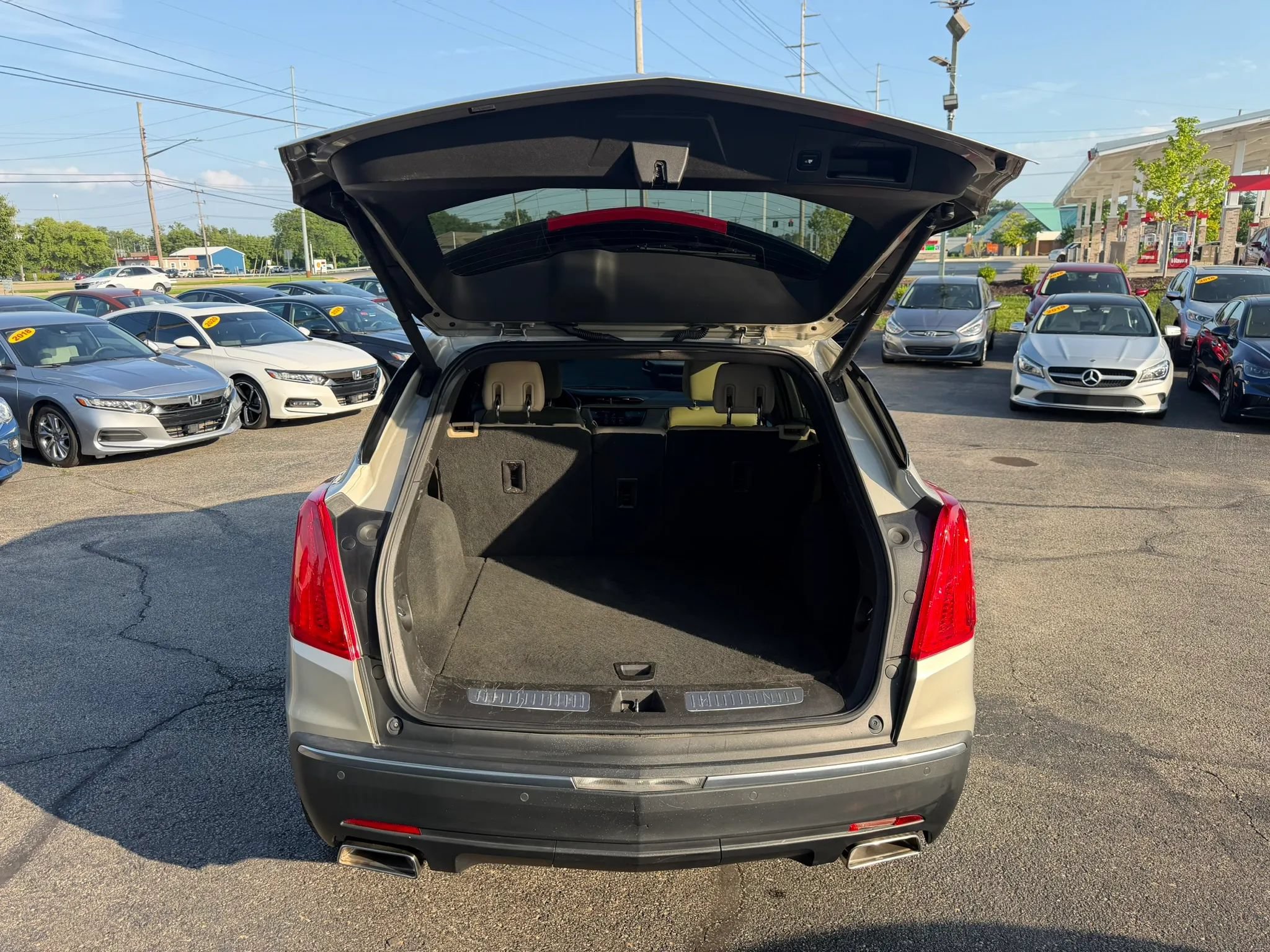 Used 2017 Cadillac XT5 FWD image 38