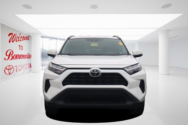 Used 2025 Toyota RAV4 XLE w/ Weather Package AWD/4WD image 4