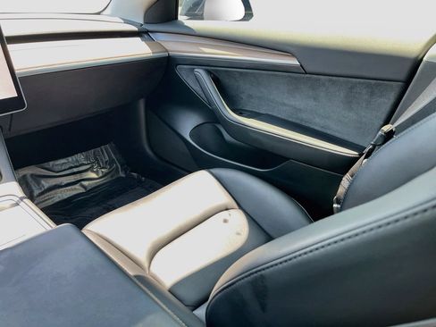 Used 2023 Tesla Model 3 Standard Range RWD image 22