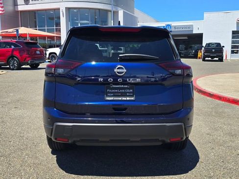 Used 2025 Nissan Rogue SV FWD image 5