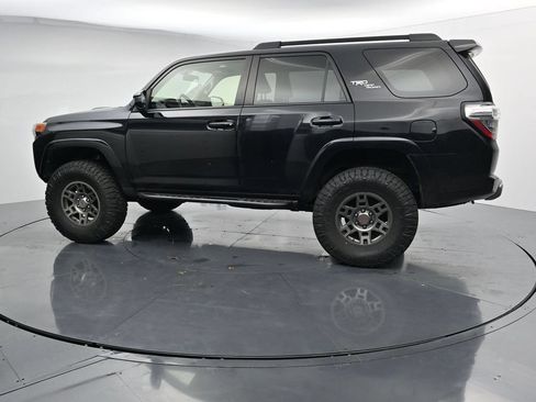 Used 2019 Toyota 4Runner TRD Off-Road AWD/4WD image 5