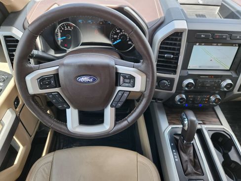 Used 2019 Ford F150 Lariat w/ Equipment Group 502A Luxury AWD/4WD image 25