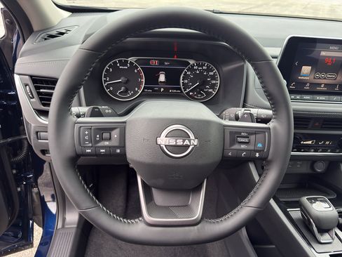 New 2026 Nissan Rogue SV AWD/4WD image 16