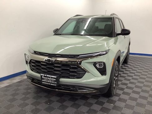 New 2026 Chevrolet TrailBlazer ACTIV w/ Convenience Package FWD image 2