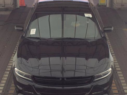 Used 2022 Dodge Charger SXT w/ Driver Convenience Group RWD image 3