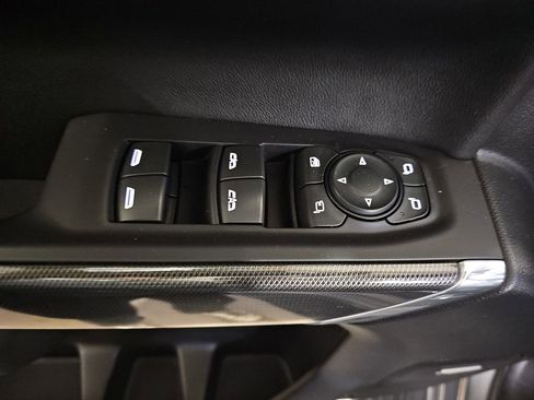 Certified 2020 GMC Sierra 1500 AT4 w/ AT4 Premium Package AWD/4WD image 33