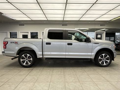Used 2019 Ford F150 XL w/ Equipment Group 101A Mid AWD/4WD image 4
