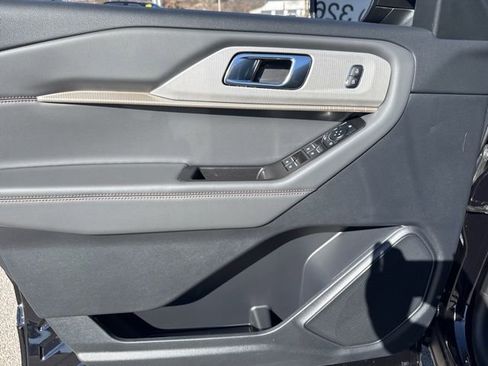 New 2026 Ford Explorer Active image 12