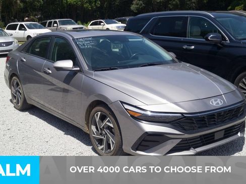 Used 2024 Hyundai Elantra Limited FWD image 2