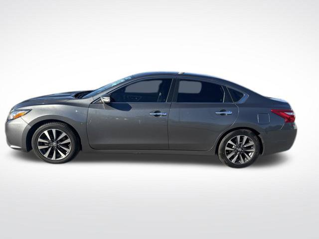 Used 2017 Nissan Altima 2.5 SL FWD image 2