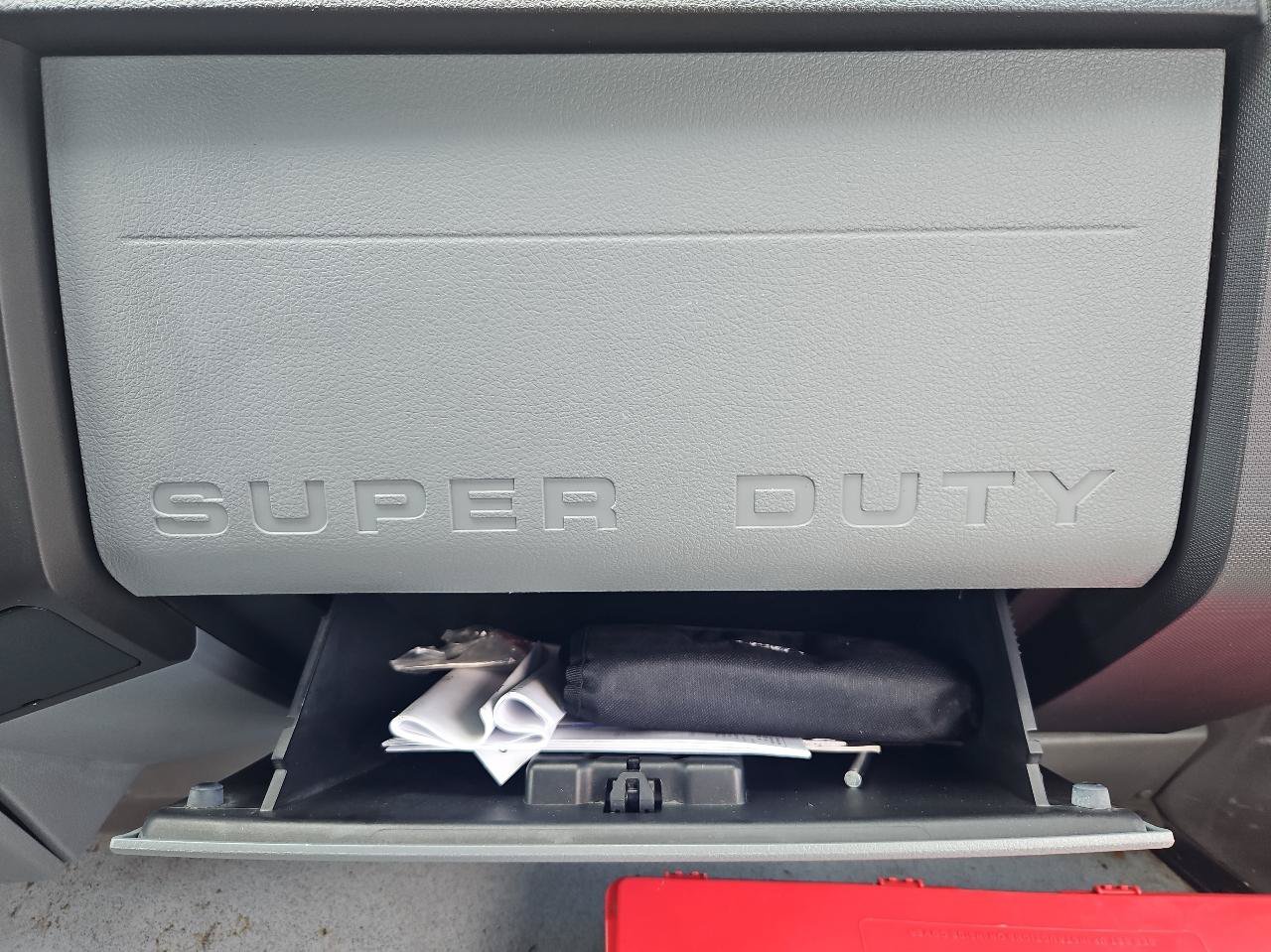 Used 2016 Ford F550 2WD Regular Cab Super Duty image 33