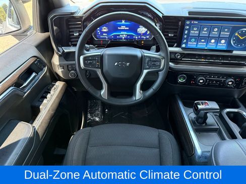 Used 2023 Chevrolet Silverado 1500 RST w/ Z71 Off-Road Package AWD/4WD image 31