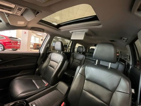 Used 2016 Honda Pilot Touring image 9