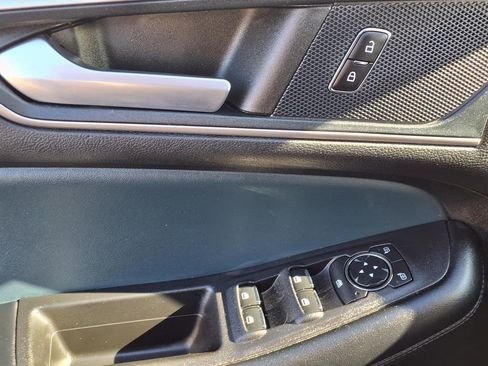 Used 2023 Ford Edge SEL w/ Sport Appearance Package image 28