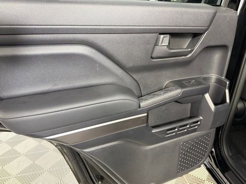 Used 2025 Toyota 4Runner SR5 image 25