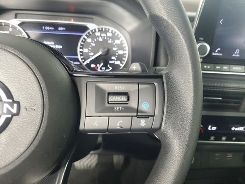 Used 2023 Nissan Rogue SV image 24