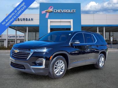 Used 2023 Chevrolet Traverse LT