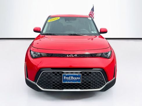 Used 2023 Kia Soul LX w/ LX Technology Package FWD image 2