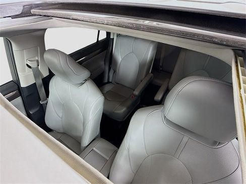 Certified 2025 Toyota Highlander Limited image 22