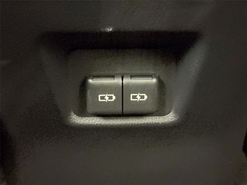 Certified 2025 Toyota RAV4 XLE Premium image 38