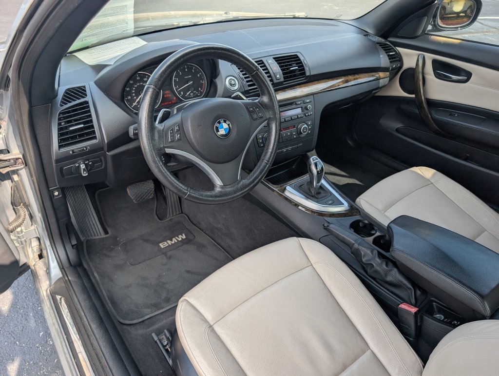 Used 2012 BMW 135i Convertible RWD image 10