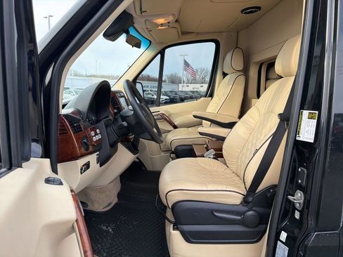 Used 2017 Mercedes-Benz Sprinter 3500 image 25