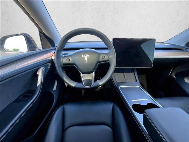 Used 2025 Tesla Model Y Performance AWD/4WD image 7