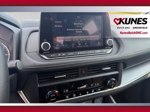 Used 2024 Nissan Rogue SV AWD/4WD image 18