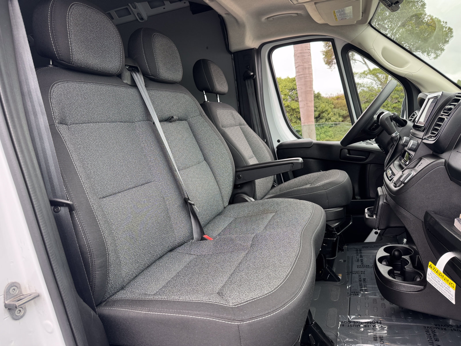 Used 2023 RAM ProMaster 2500 w/ Driver Convenience Group FWD image 6