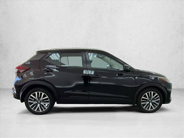 Used 2021 Nissan Kicks SV FWD image 4