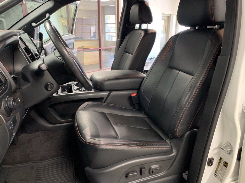 Used 2021 Nissan Titan PRO-4X w/ Pro-4x Convenience Package AWD/4WD image 15