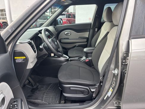 Used 2014 Kia Soul image 12