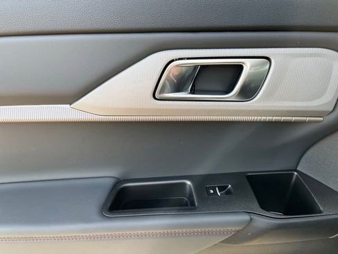 New 2026 Ford Explorer Active w/ Active Comfort Package image 15