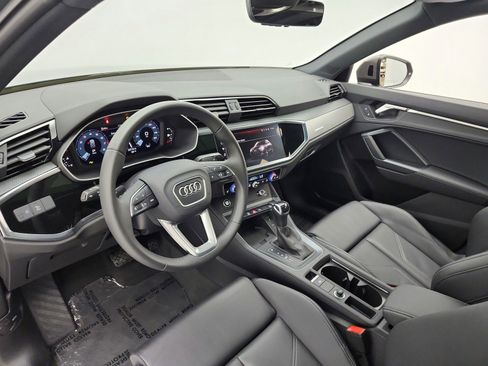 Used 2025 Audi Q3 2.0T Premium w/ Convenience Package image 13