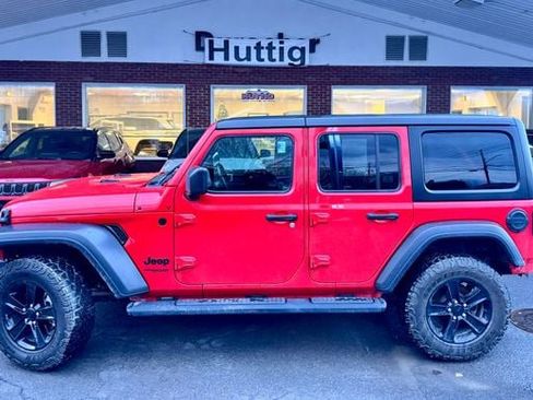 Used 2022 Jeep Wrangler Unlimited Sport image 2