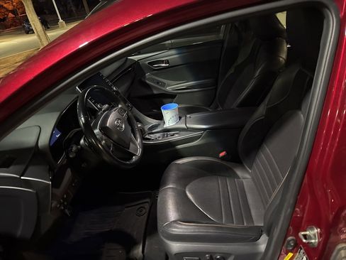 Used 2019 Toyota Avalon Touring w/ Advanced Safety Package image 8