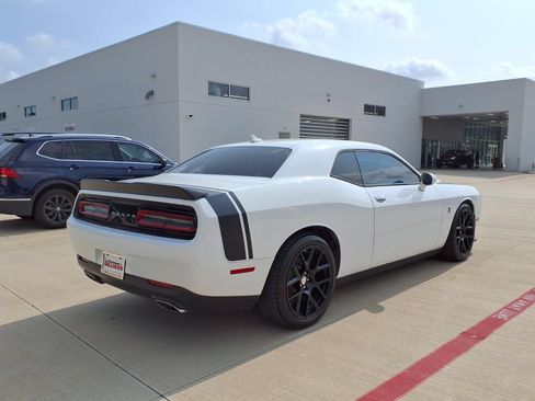Used 2015 Dodge Challenger R/T Scat Pack w/ Scat Pack Stripe Group RWD image 6