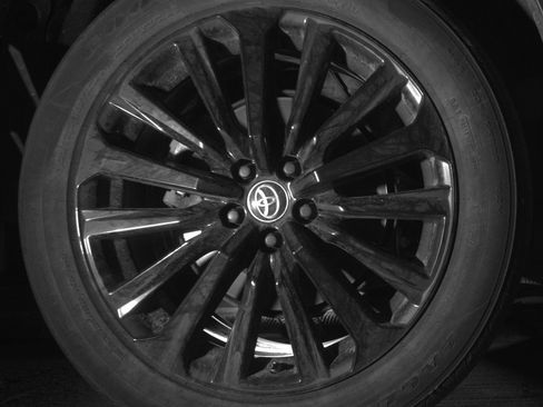 Used 2025 Toyota Highlander XSE image 15