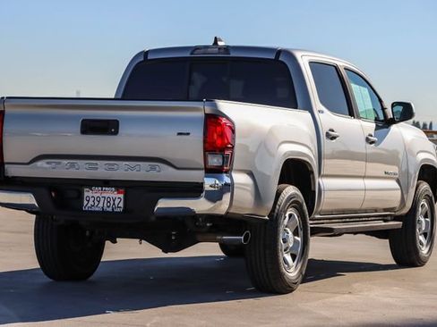 Used 2020 Toyota Tacoma SR5 image 8