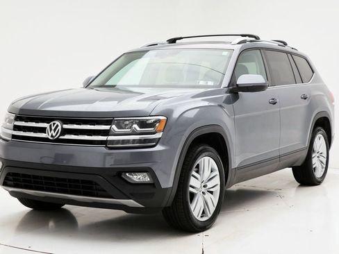 Used 2019 Volkswagen Atlas SE w/ Panoramic Sunroof Package image 2