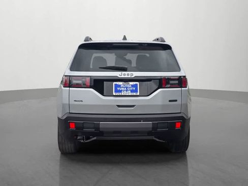 New 2026 Jeep Cherokee Overland image 4