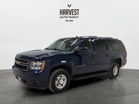 Used 2007 Chevrolet Suburban 2500 LT w/ LT Preferred Equipment Group AWD/4WD image 1