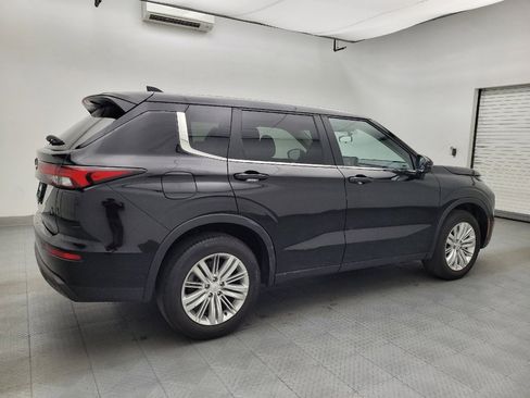 Used 2024 Mitsubishi Outlander ES FWD image 10