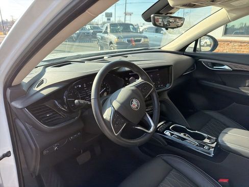 Used 2021 Buick Envision Avenir w/ Technology Package II image 4