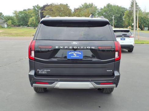 Used 2025 Ford Expedition Max Platinum w/ Driver's Package AWD/4WD image 5